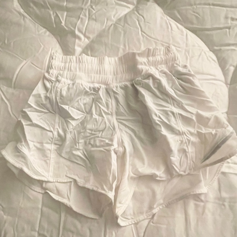 Lululemon Hotty Hot Short II Long 4”